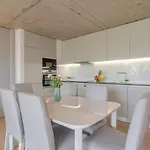 شقة Hostwise - Modern Flat W/ Balcony, Garage & Pool فيلا نوفا دي غايا
