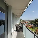 Hostwise - Modern Flat W/ Balcony, Garage & Pool شقة فيلا نوفا دي غايا