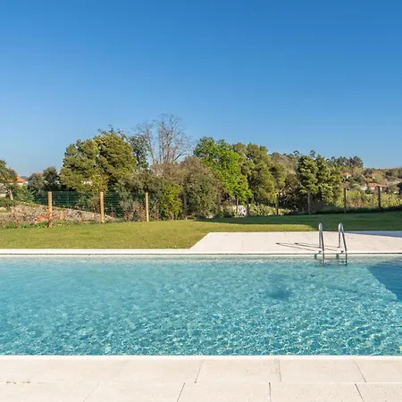 Hostwise - Modern Flat W/ Balcony, Garage & Pool * Vila Nova de Gaia