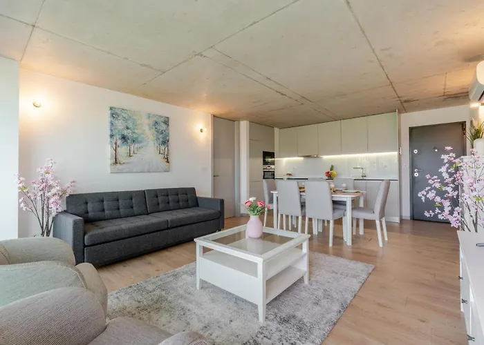 Hostwise - Modern Flat W/ Balcony, Garage & Pool Вила-Нова-ди-Гая