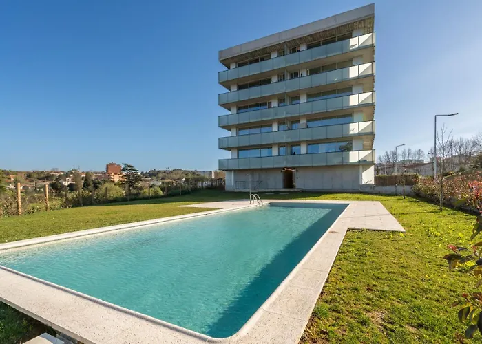 Hostwise - Modern Flat W/ Balcony, Garage & Pool * Вила-Нова-ди-Гая